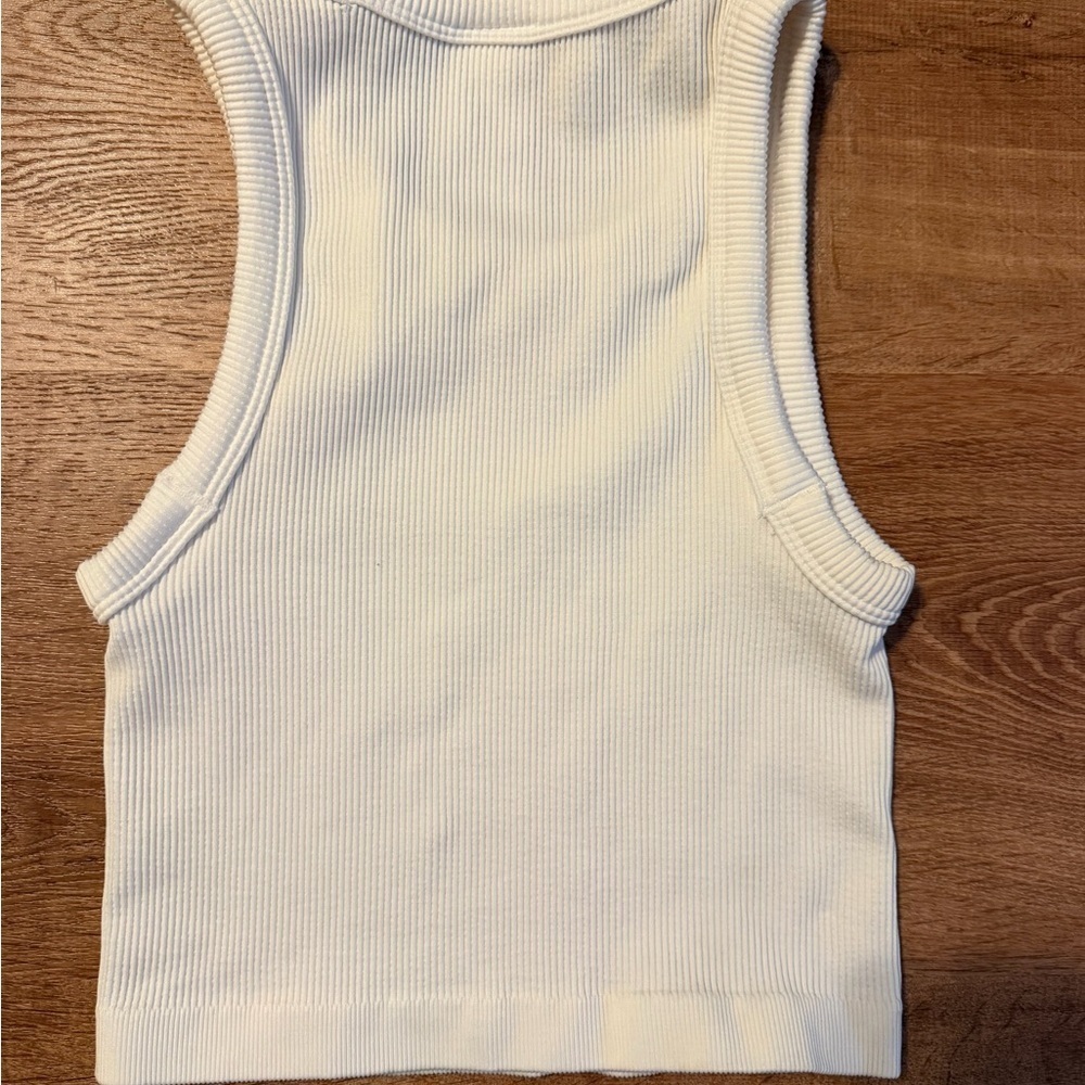 GAPFit Ribbed Seamless Tank - Picture 3 of 3
